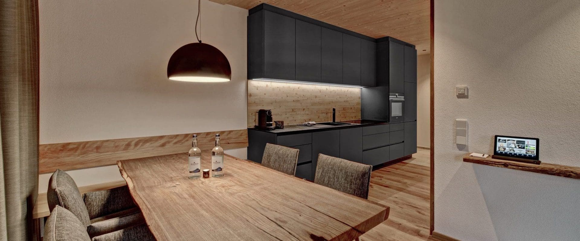 Chalet Rindalphorn Esstisch