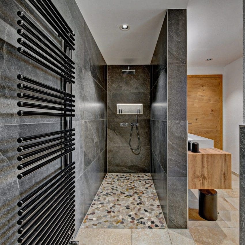 Chalet Seeblick Regendusche